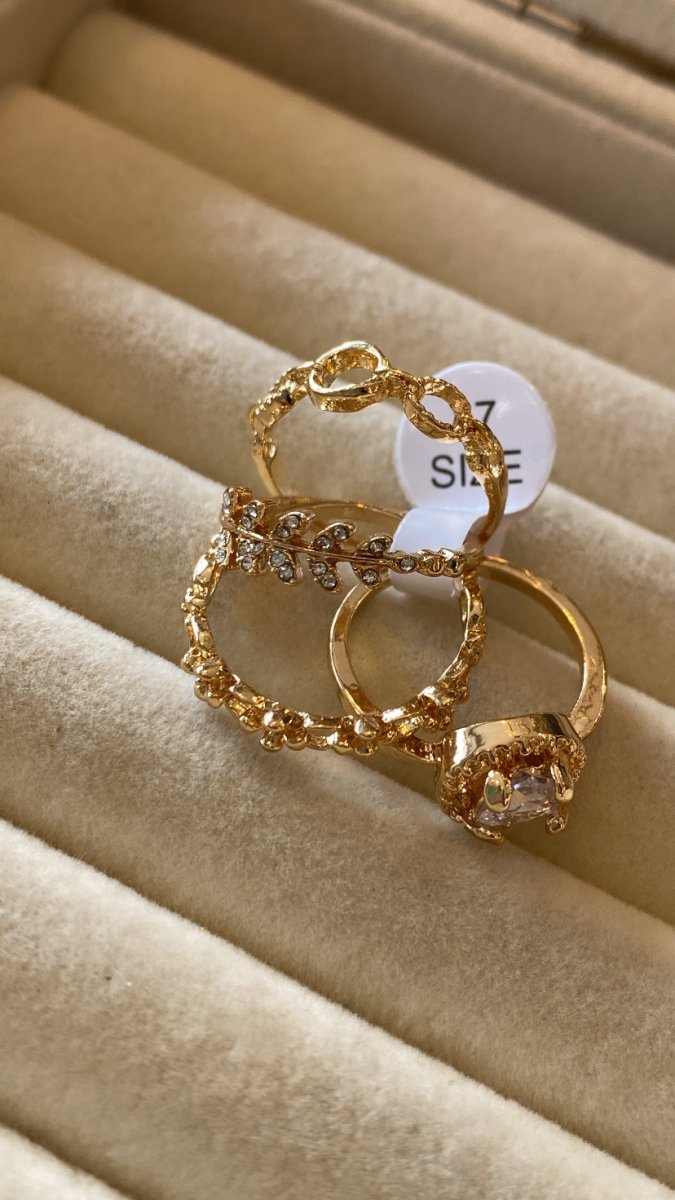 Kit de anéis dourado