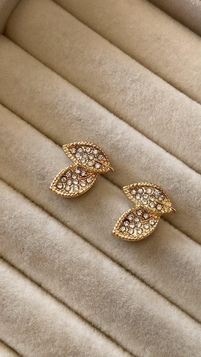 Brinco de strass minimalista