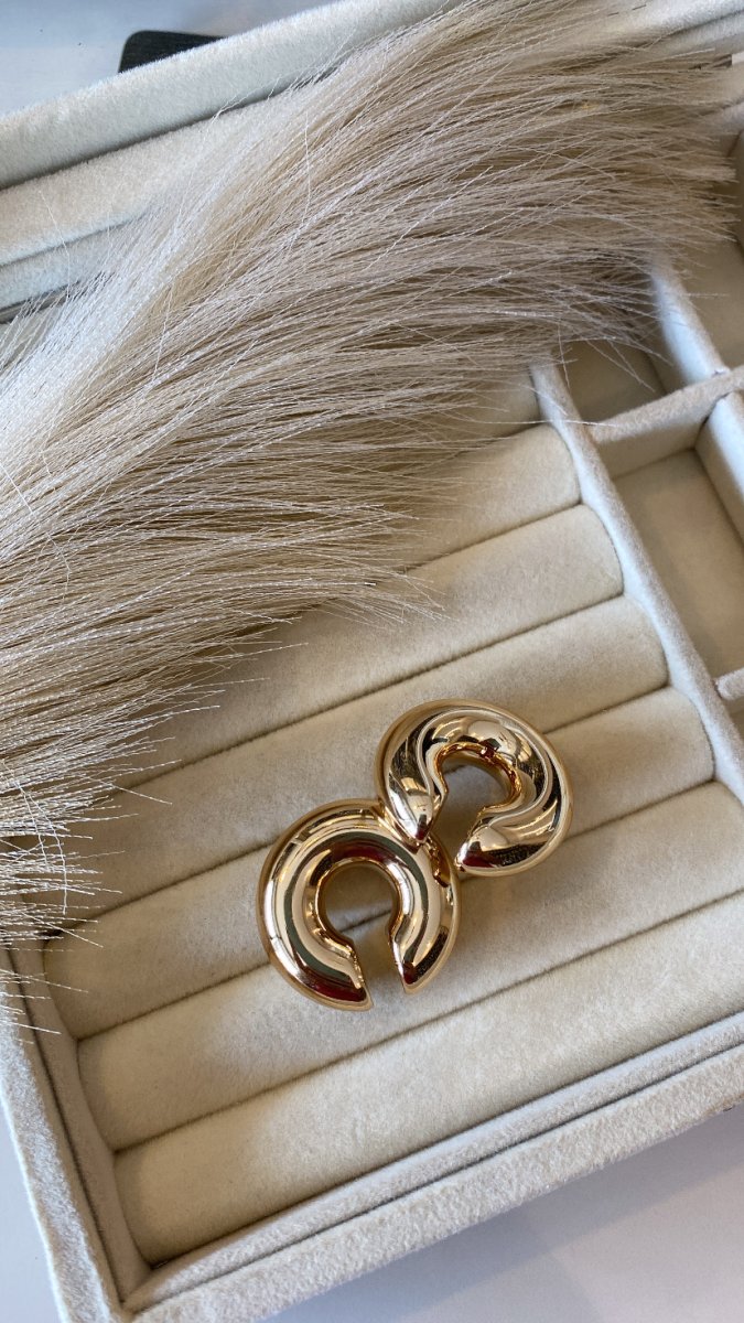 Kit com 2 piercing fakes